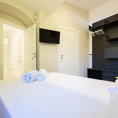 Maria Theresa & Garden * Νάπολη