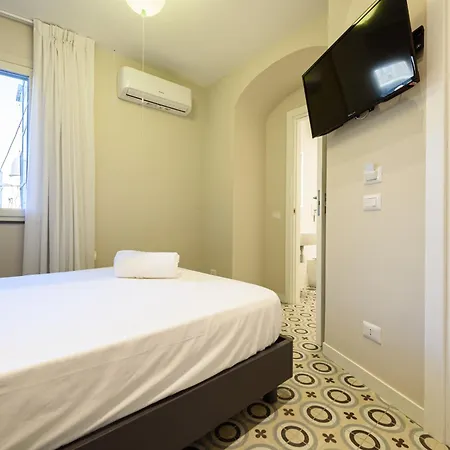 Maria Theresa & Garden Νάπολη