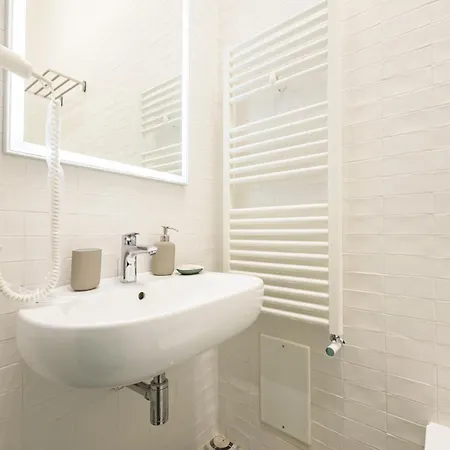 Maria Theresa & Garden * Νάπολη