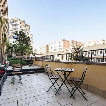 Apartment Maria Theresa & Garden Naples