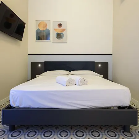Apartment Maria Theresa & Garden Naples